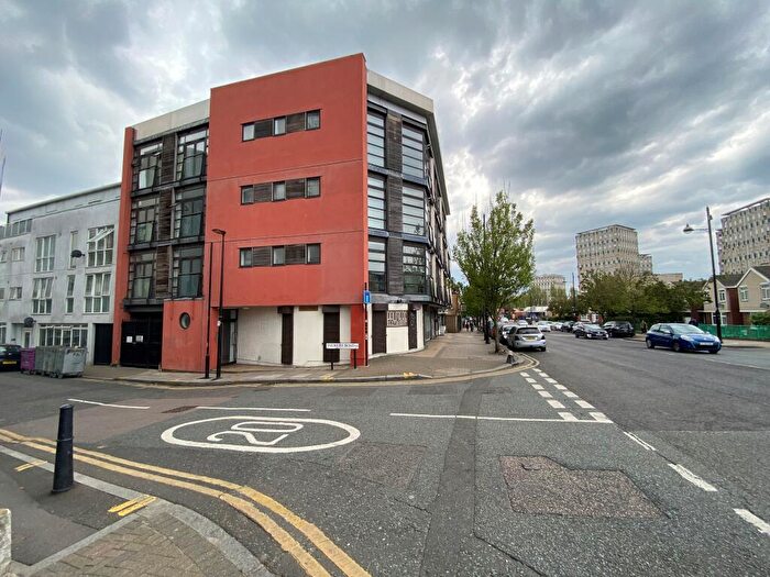 2 Bedroom Apartment To Rent In Caesar Court, Bethnal Green, E2