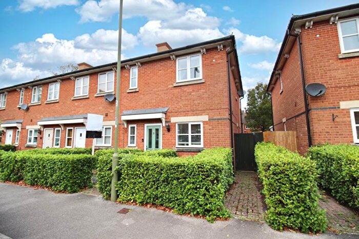 3 Bedroom End Terrace House For Sale In Knowle Avenue, Knowle, PO17