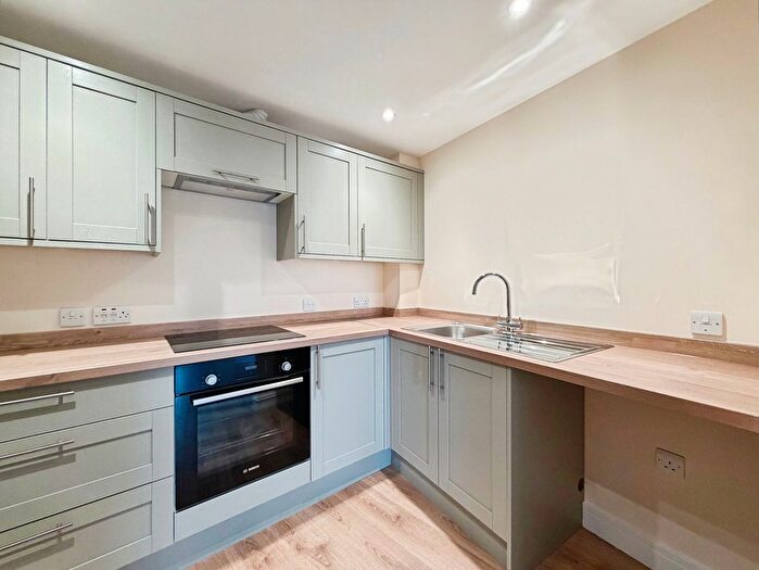 1 Bedroom Flat For Sale In Kelvin Gate, Bracknell, Berkshire, RG12