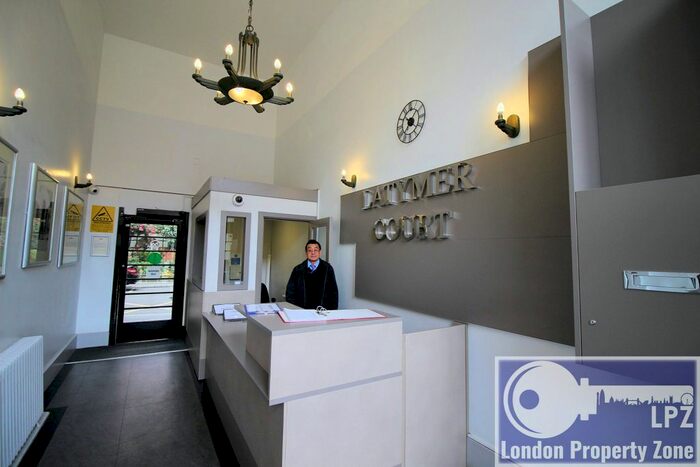 1 Bedroom Flat To Rent In Hammersmith Road, Hammersmith, London, W6