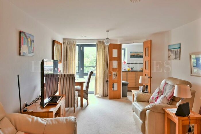 1 Bedroom Retirement Property To Rent In Darkes Lane, Potters Bar, EN6