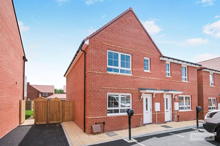 3 Bedroom Semi-Detached House To Rent In Tang Street, Westham, BN24