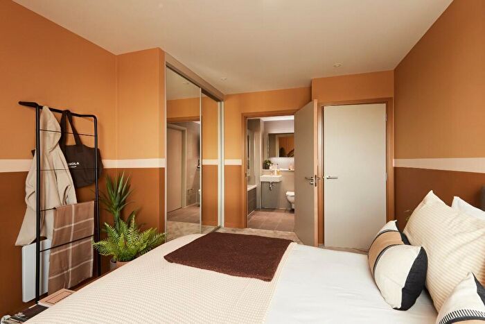 2 Bedroom Flat To Rent In Bale & Anchor, Flat Bale House, Conington Road, London, SE13