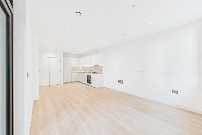 1 Bedroom Flat To Rent In Ashley Road, London, N17