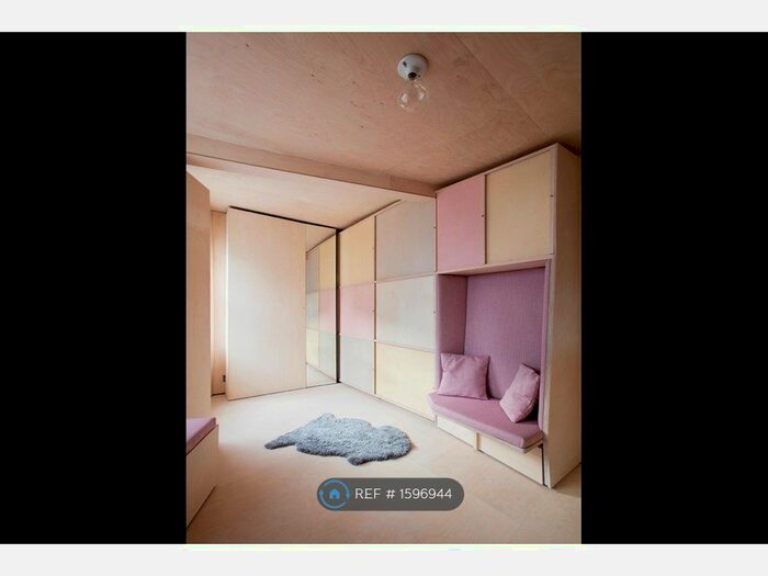 1 Bedroom Semi-Detached House To Rent In New North Road, London, N1