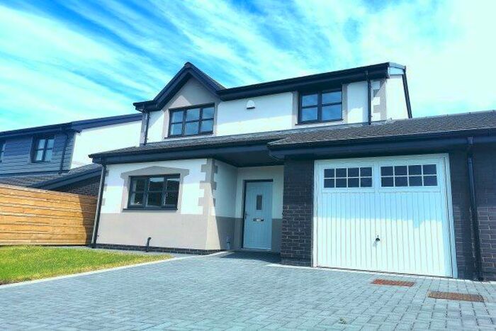 3 Bedroom Detached House To Rent In Lon Caer Seion, Conwy, LL32