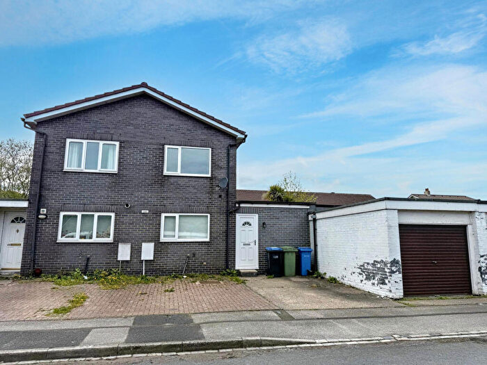 2 Bedroom Semi Detached House For Sale In Thames Road, Peterlee, Durham, SR8