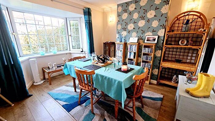 3 Bedroom Semi-Detached House For Sale In Westfield Street, Hereford, HR4