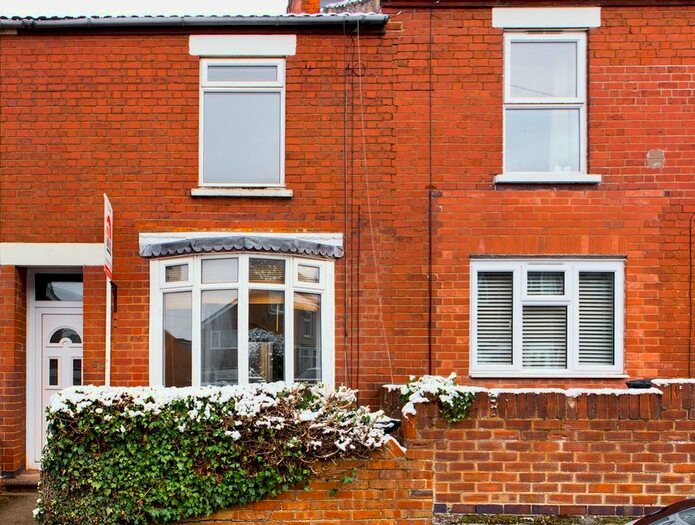 2 Bedroom Terraced House To Rent In New Street, Rugby, Warwickshire CV22