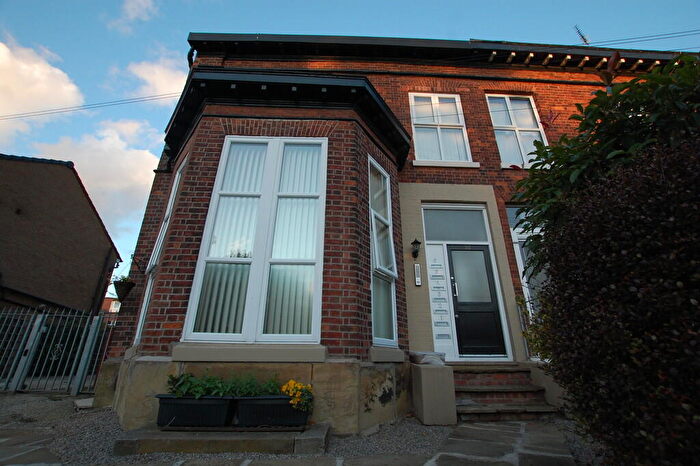 2 Bedroom Apartment To Rent In Flat Park Road, M6