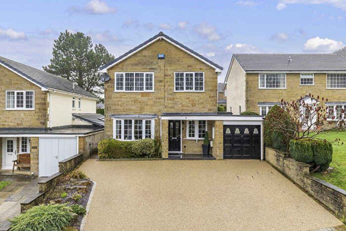 4 Bedroom Detached House For Sale In Birchdale, Bingley, West Yorkshire, BD16