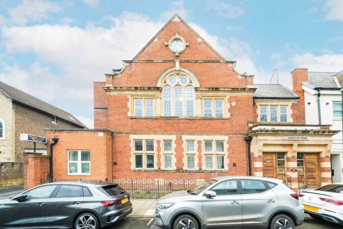 2 Bedroom Flat To Rent In Griffiths Road, London, SW19