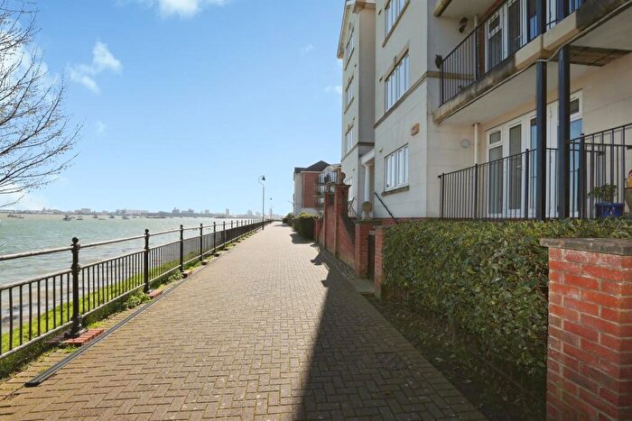2 Bedroom Apartment For Sale In Vanguard Road, Gosport, PO12