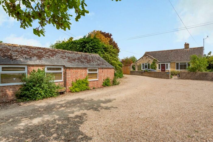 4 Bedroom Bungalow For Sale In Marston Meysey, Swindon, Wiltshire, SN6