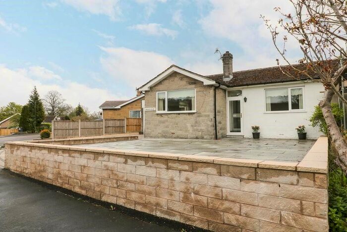 2 Bedroom Bungalow To Rent In Crossfields, Wyedale Drive, Bakewell, DE45