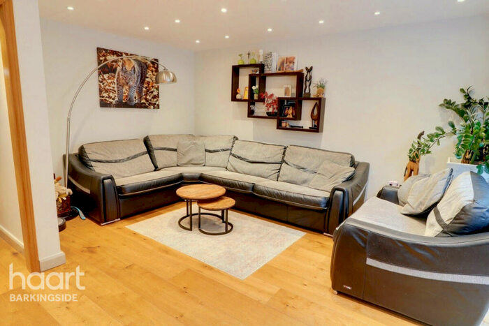 3 Bedroom Terraced House For Sale In Copper Beech Close, Clayhall, IG5