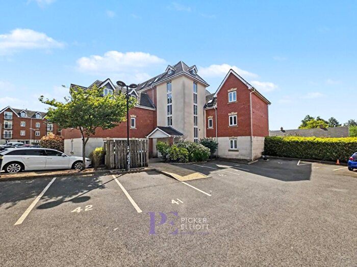 2 Bedroom Flat For Sale In Southfield Road, Bradgate House Southfield Road, LE10