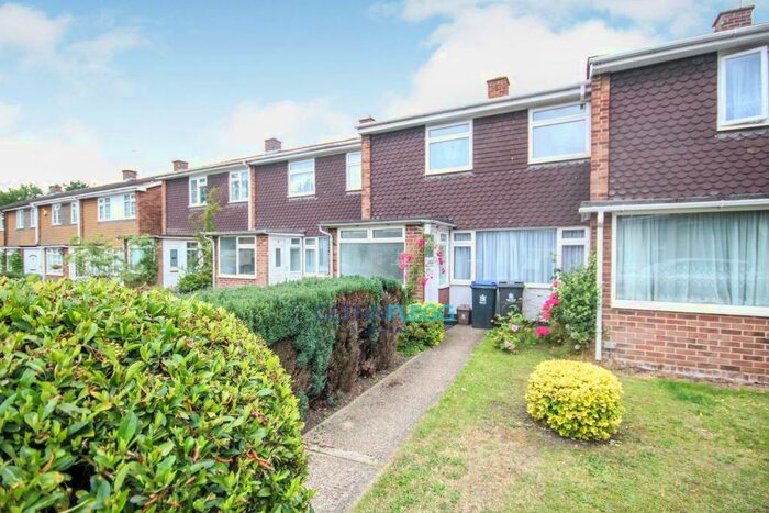 2 Bedroom Terraced House To Rent In Homewood, George Green, SL3