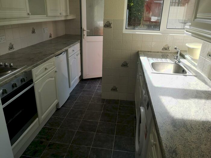 4 Bedroom End Of Terrace House To Rent In Coombe Road, Brighton, BN2