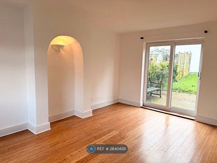 3 Bedroom Terraced House To Rent In Hoylake Road, London, W3