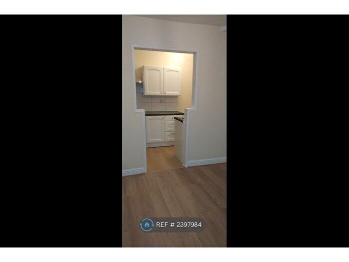 3 Bedroom Semi-Detached House To Rent In Ivy Villas, Mansfield Woodhouse, NG19