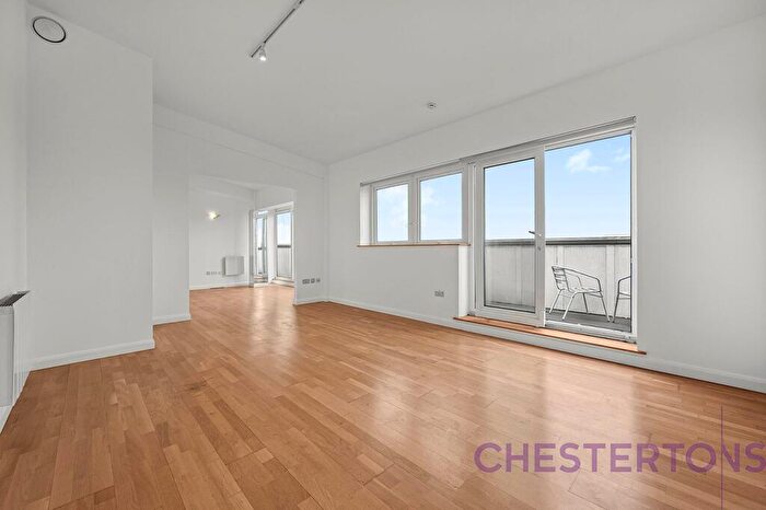 3 Bedroom Flat To Rent In Maritime House, Greens End, SE18