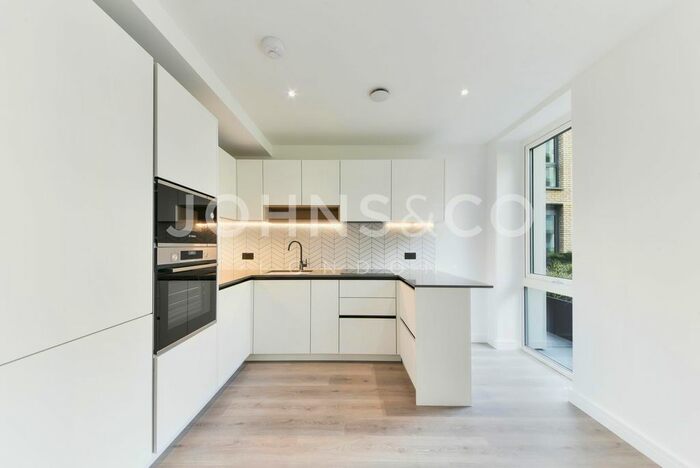 1 Bedroom Flat To Rent In Sovereign Court, Hammersmith, London, W6