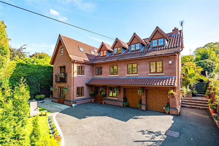 5 Bedroom Detached House For Sale In Waterhouse Lane, Gedling, Nottingham, Nottinghamshire, NG4