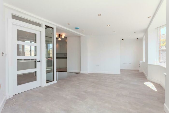 1 Bedroom Flat To Rent In Mare Street, London, E8