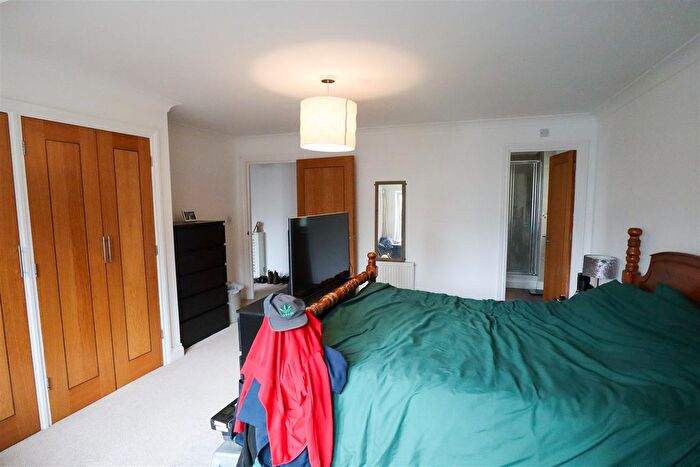 2 Bedroom Flat To Rent In Brittany Road, St. Leonards-On-Sea, TN38