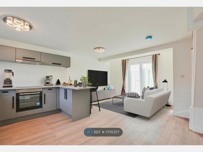 1 Bedroom End Of Terrace House To Rent In Rookery Drive, Penwortham, Preston, PR1