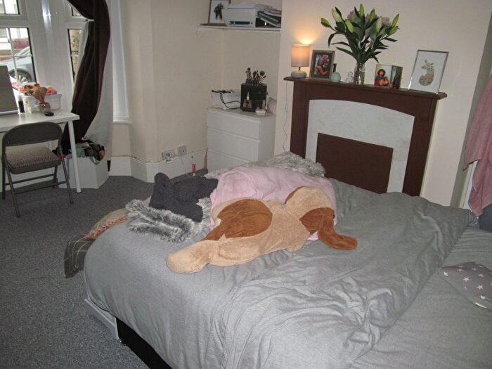 6 Bedroom Terraced House To Rent In Donnington Road, Reading, RG1