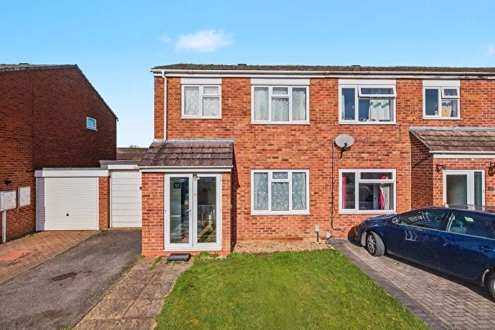 3 Bedroom End Terrace House For Sale In Burton Place, Oxford, OX4