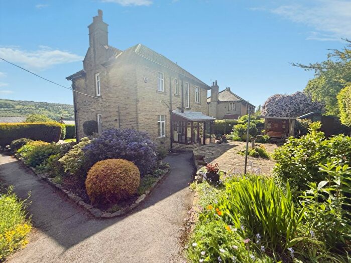 4 Bedroom Property For Sale In Hospital Road, Riddlesden, Keighley, BD20