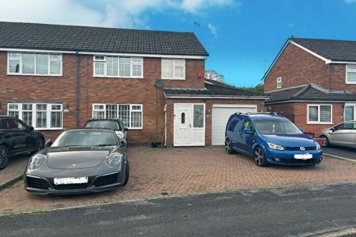 3 Bedroom Property To Rent In Kenilworth Road, Macclesfield, SK11