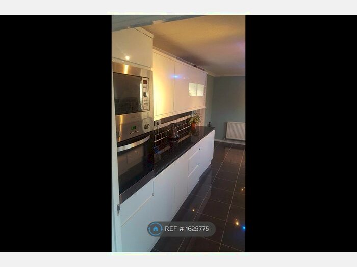 3 Bedroom Terraced House To Rent In Wisden Road, Stevenage, SG1