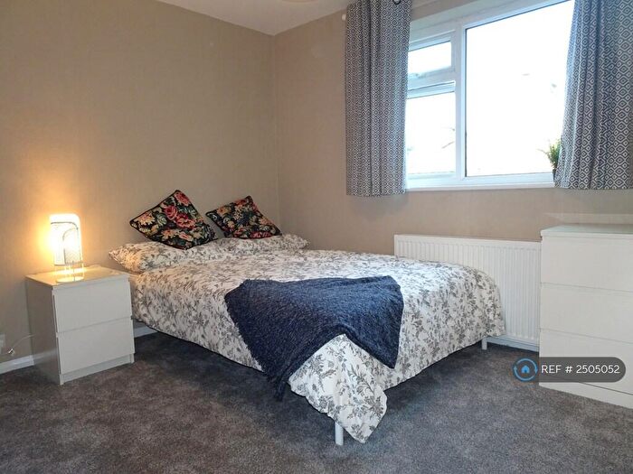 1 Bedroom Flat To Rent In Rushford Court, Manchester, M19