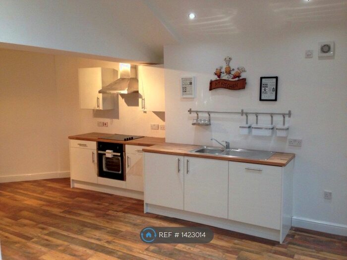 3 Bedroom Semi-Detached House To Rent In Chester Crescent, Newcastle Under Lyme, ST5