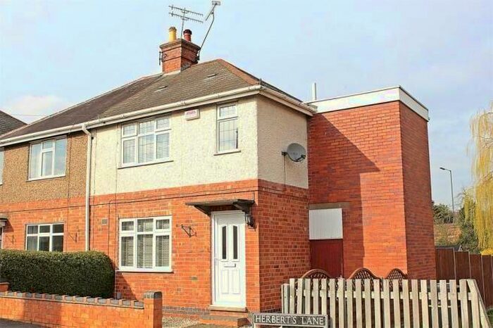 3 Bedroom Semi-Detached House To Rent In Herberts Lane, Kenilworth, CV8