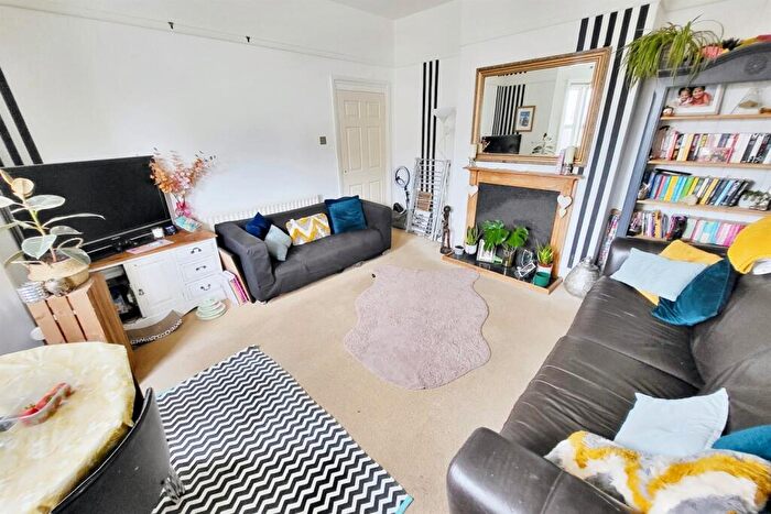 2 Bedroom Flat For Sale In Bournemouth, BH8