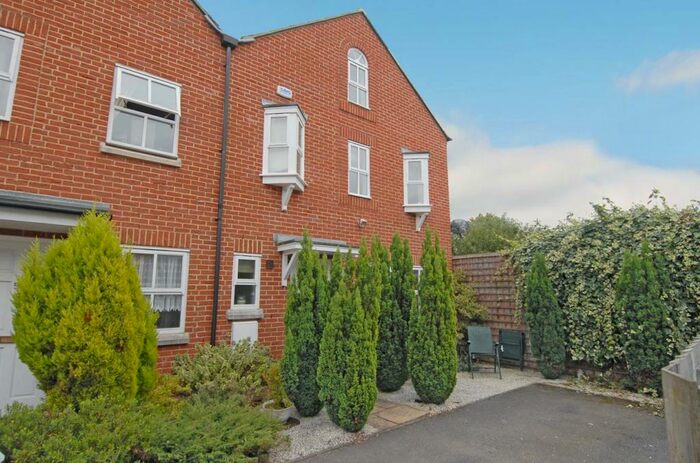 3 Bedroom Semi-Detached House To Rent In Woodman Villas, New High Street, Headington, Oxford, OX3