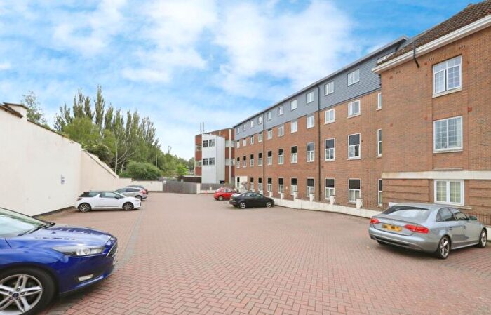 1 Bedroom Flat To Rent In Blackwell Street, DY10