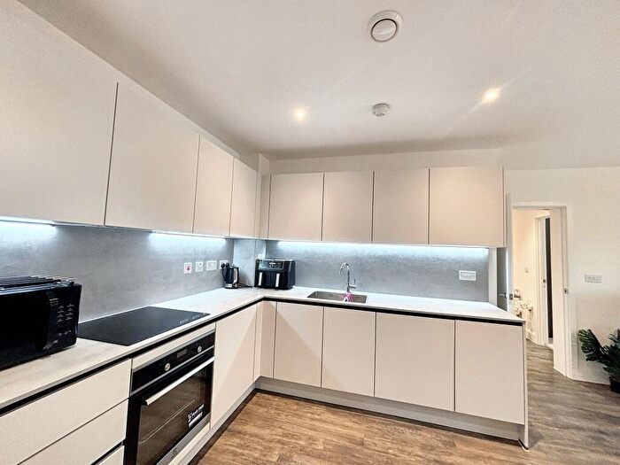 2 Bedroom Flat To Rent In Winterdale House, Eastern Avenue, Western Cros, DA10