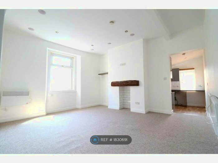 2 Bedroom Flat To Rent In Tff Burlington Street, Weston-Super-Mare, BS23