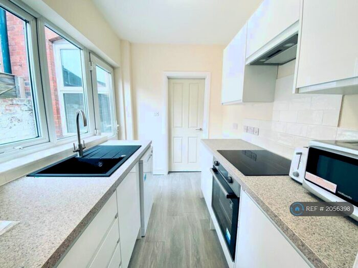 4 Bedroom Terraced House To Rent In Monks Road, Coventry, CV1