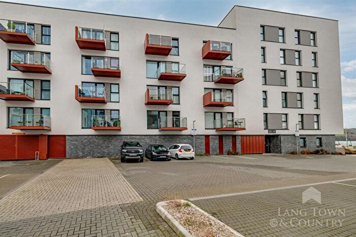 2 Bedroom Flat To Rent In Kingdom Street, Millbay, Plymouth, PL1