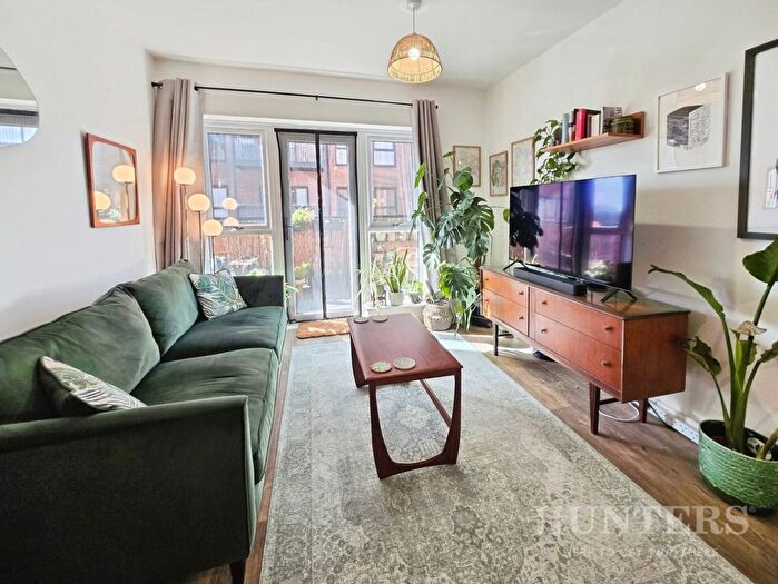 1 Bedroom Flat For Sale In Thimble Crescent, Hackbridge, SM6