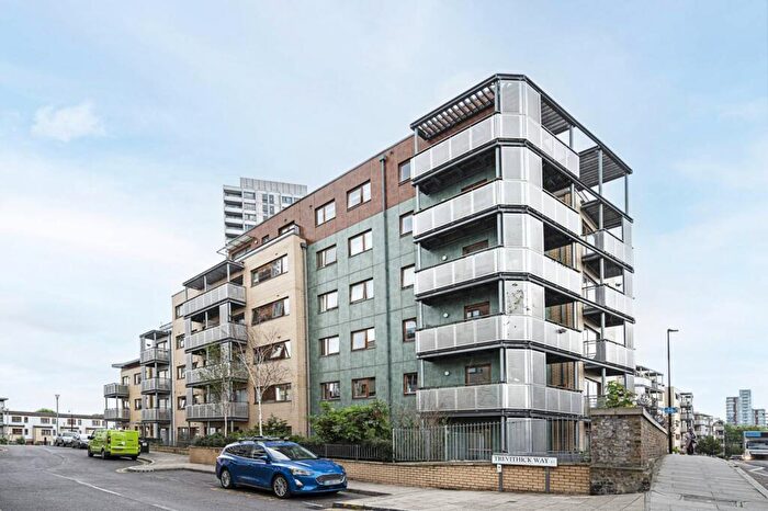 2 Bedroom Flat To Rent In Trevithick Way, Bow, London, E3