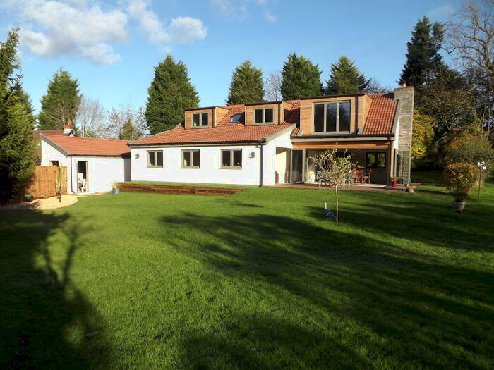 3 Bedroom House To Rent In Blackmoor Road, Abbots Leigh, BS8