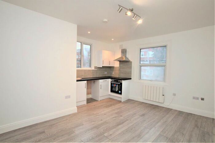 1 Bedroom Flat To Rent In Church Road, London NW4